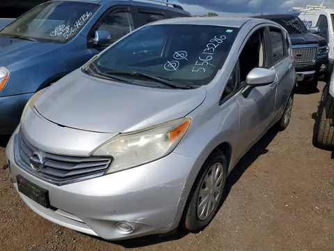 3N1CE2CP8FL409588 — 2015 Nissan Versa NOTE, Parte delantera (Front End), fotos antes de reparar