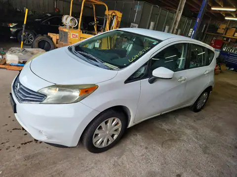3N1CE2CP5FL420757 — 2015 Nissan Versa NOTE, Przód (Front End), zdjęć przed naprawą