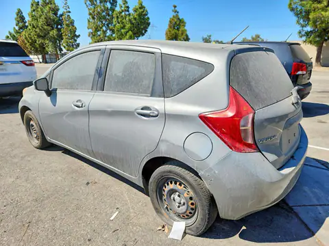 2015 Nissan VERSA NOTE VIN 3N1CE2CP8FL386961 фото 2
