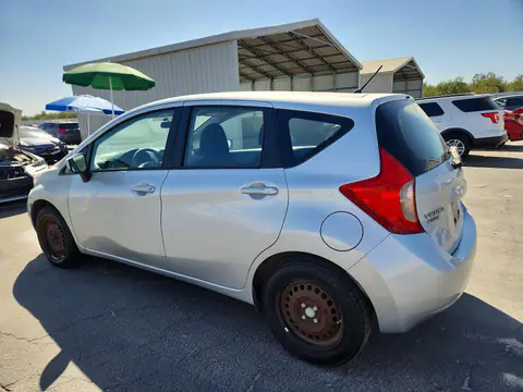 3N1CE2CPXFL409253 — 2015 Nissan Versa NOTE, zdjęcie 2 z Copart 15.10.2026, Historia uszkodzeń
