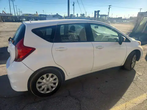 3N1CE2CP3HL352185 — 2017 Nissan Versa NOTE, foto 3 de Copart 19.10.2026, Parte trasera