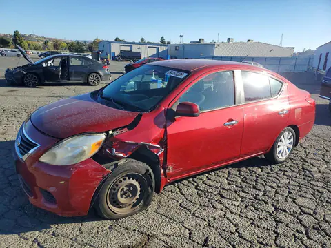 3N1CN7AP6CL928893 — 2012 Nissan Versa, Передняя часть (Front End), фото до ремонта