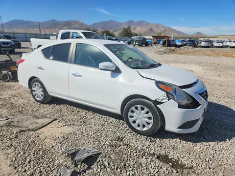 3N1CN7AP6GL863355 — 2016 Nissan Versa, zdjęcie 4 z Copart 16.10.2026, Przód