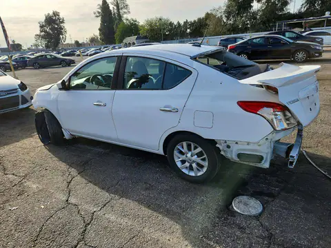 3N1CN7AP4HL844076 — 2017 Nissan Versa, photo 2 from Copart 20.10.2026, Front end