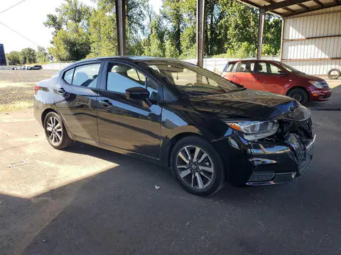 3N1CN8EV6ML866234 — 2021 Nissan Versa, foto 4 de Copart 26.10.2026, Parte delantera