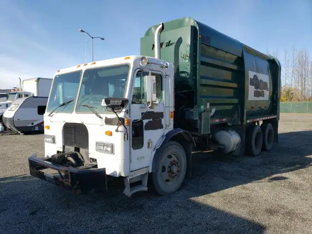 1NPZLD9X02D713751 — 2002 Peterbilt 320, фото 2 с аукциона Copart 06.10.2026, Естественный износ