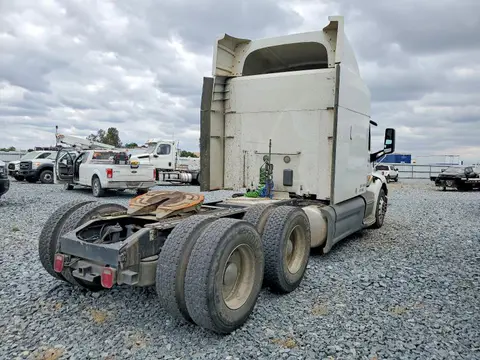 2015 Peterbilt 579 VIN 1XPBDP9X5FD255443 фото 4