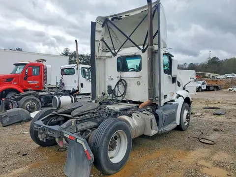 1XPBA48X6HD428835 — 2017 Peterbilt 579, фото 4 с аукциона Copart 06.10.2026, Механические повреждения