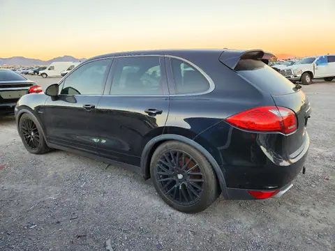 WP1AF2A27ELA40952 — 2014 Porsche Cayenne, photo 2 from Copart 20.10.2026, Mechanical damage
