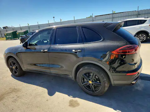 2017 Porsche Cayenne VIN WP1AA2A26HKA91416 фото 2