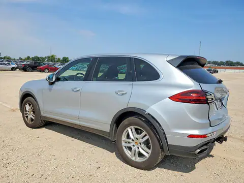 WP1AA2A20JKA03787 — 2018 Porsche Cayenne, photo 2 from Copart 14.10.2026, Rear end