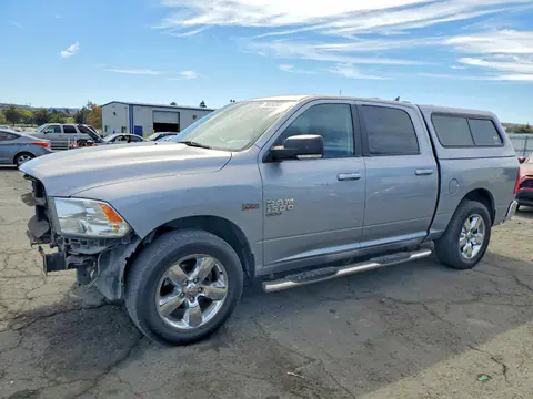 1C6RR6LTXKS604076 — 2019 RAM 1500 Classic, Parte delantera (Front End), fotos antes de reparar