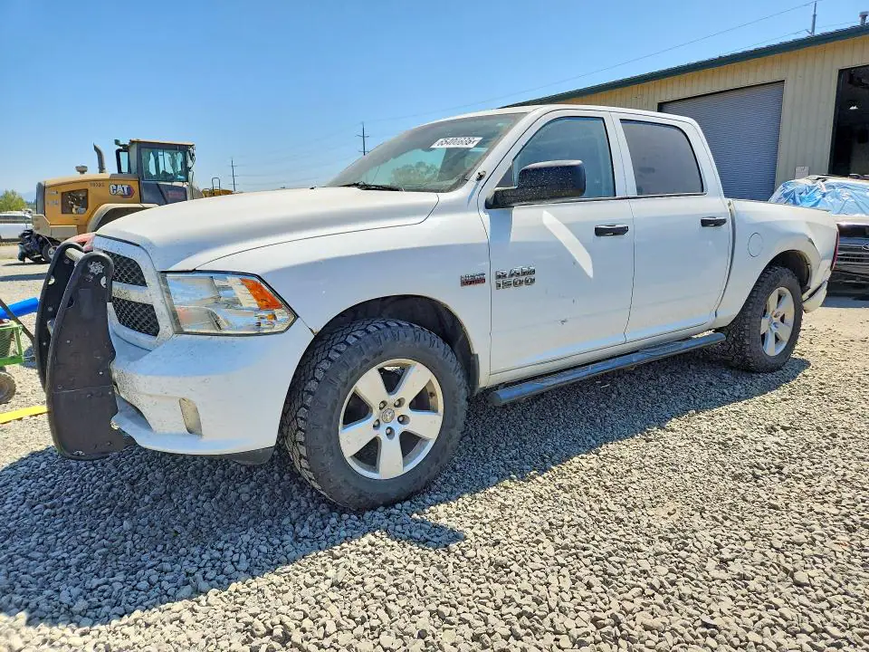 1C6RR7KTXFS663030 RAM 1500 2015 — daño Parte trasera, foto antes de reparar