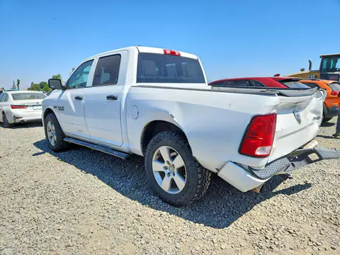 1C6RR7KTXFS663030 — 2015 RAM 1500, foto 2 de Copart 20.10.2026, Parte trasera