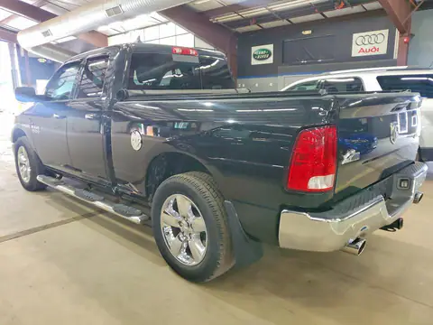 1C6RR7GT4HS530162 — 2017 RAM 1500, photo 2 from Copart 23.10.2026, Minor dents and scratches