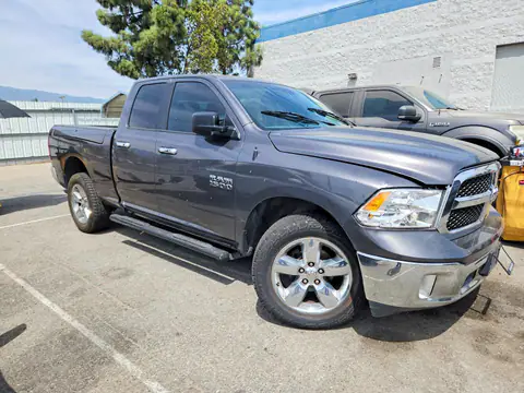 1C6RR7GG6HS639838 — 2017 RAM 1500, zdjęcie 4 z Copart 27.10.2026, Uszkodzenia mechaniczne