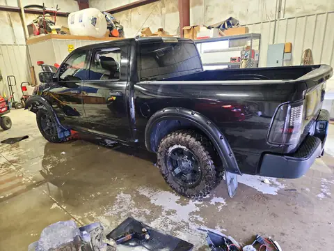 1C6RR7KTXHS617832 — 2017 RAM 1500, zdjęcie 2 z Copart, Przód