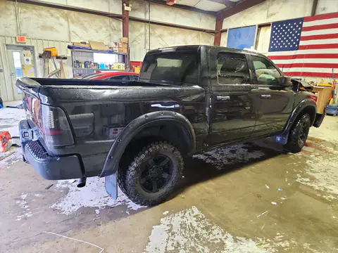 1C6RR7KTXHS617832 — 2017 RAM 1500, zdjęcie 3 z Copart, Przód