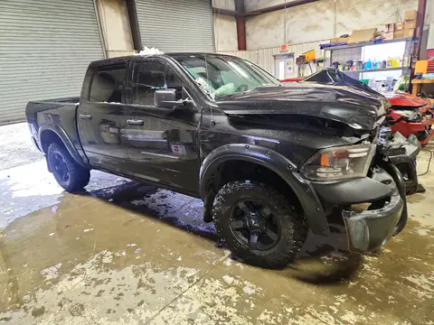 1C6RR7KTXHS617832 — 2017 RAM 1500, zdjęcie 4 z Copart, Przód