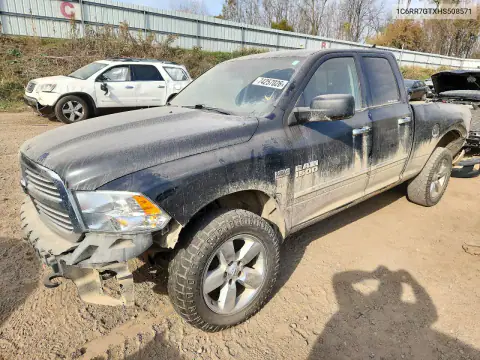 1C6RR7GTXHS508571 — 2017 RAM 1500, Parte trasera, fotos antes de reparar