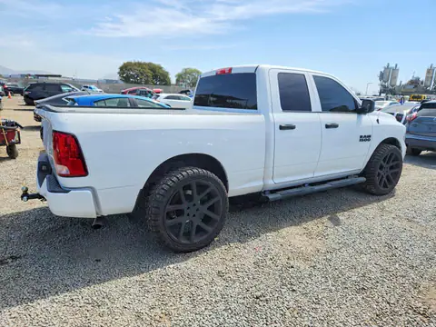 1C6RR6FG6JS275499 — 2018 RAM 1500, zdjęcie 3 z Copart 23.10.2026, Tył