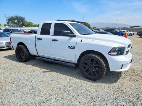 1C6RR6FG6JS275499 — 2018 RAM 1500, zdjęcie 4 z Copart 23.10.2026, Tył