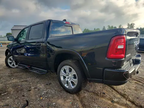 2025 RAM 1500 VIN 1C6SRFFP4SN672467 фото 2
