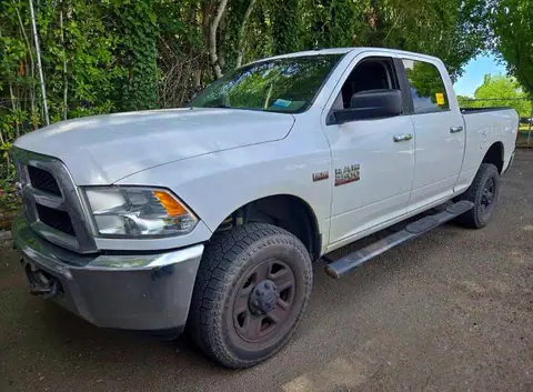 3C6TR5DTXFG684796 — 2015 RAM 2500, photo 2 from Copart 21.10.2026, Minor dents and scratches