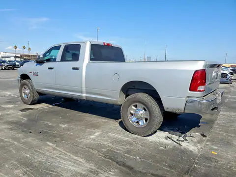 3C6UR5HJ2JG261037 — 2018 RAM 2500, photo 2 from Copart 30.09.2026, Side