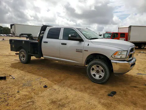 3C6UR5HJ5JG239677 — 2018 RAM 2500, photo 4 from Copart 06.10.2026, Mechanical damage