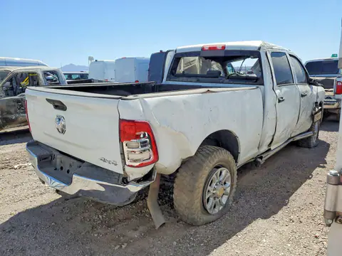 3C6UR5CL1MG658431 — 2021 RAM 2500, фото 3 з Copart 28.10.2026, Пошкодження з усіх боків
