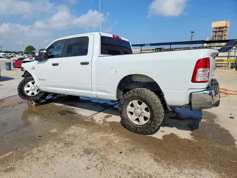 2024 RAM 2500 VIN 3C6UR5DL6RG153975 фото 2