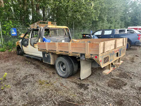 3C7WRTCJ7HG643638 — 2017 RAM 3500, photo 2 from Copart 13.10.2026, Fire