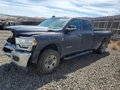 3C63R3GL4KG524634 — 2019 RAM 3500, Przód (Front End), zdjęć przed naprawą