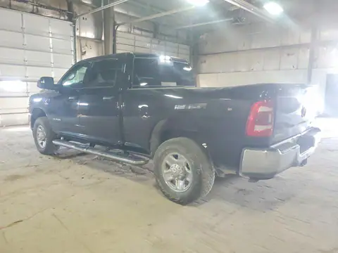 2021 RAM 3500 VIN 3C63R3CL4MG549767 фото 2