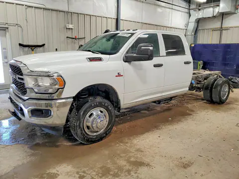 3C7WRTCL4RG334440 — 2024 RAM 3500, Вандализм (Vandalism), фото до ремонта
