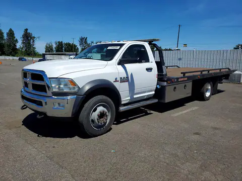 3C7WRMDL5GG375855 — 2016 RAM 5500, ПЕРЕДНЯЯ ЧАСТЬ (Front End), фото до ремонта