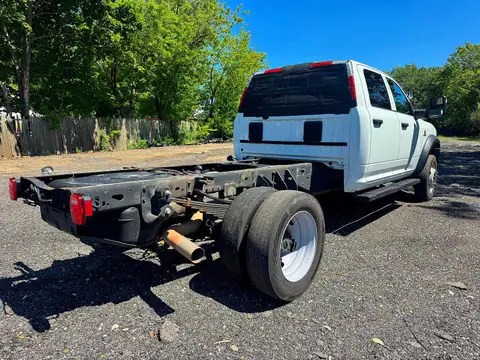 2024 RAM 5500 VIN 3C7WRNEL2RG240579 фото 4