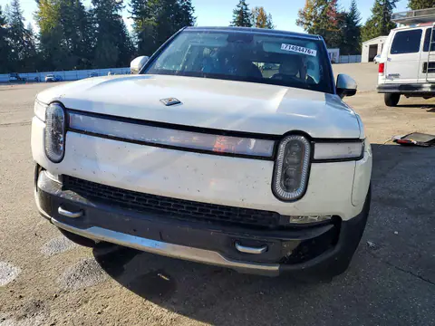 7PDSGCBA3RN030999 — 2024 Rivian R1S, Tył (Rear End), zdjęć przed naprawą
