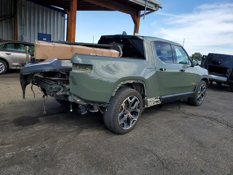 7FCTGAAL9NN005127 — 2022 Rivian R1T, foto 3 de Copart 22.10.2026, Parte trasera