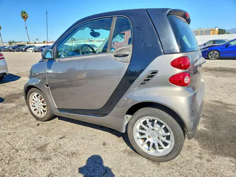 2011 SMART FORTWO VIN WMEEJ3BA2BK437548 фото 2