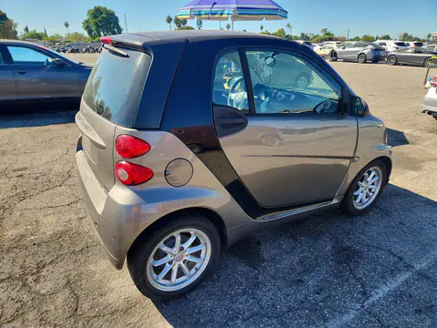 2011 SMART FORTWO VIN WMEEJ3BA2BK437548 фото 3