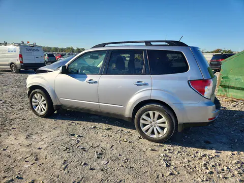 2012 Subaru Forester 2.5X Premium VIN JF2SHBDC7CH432917 фото 2
