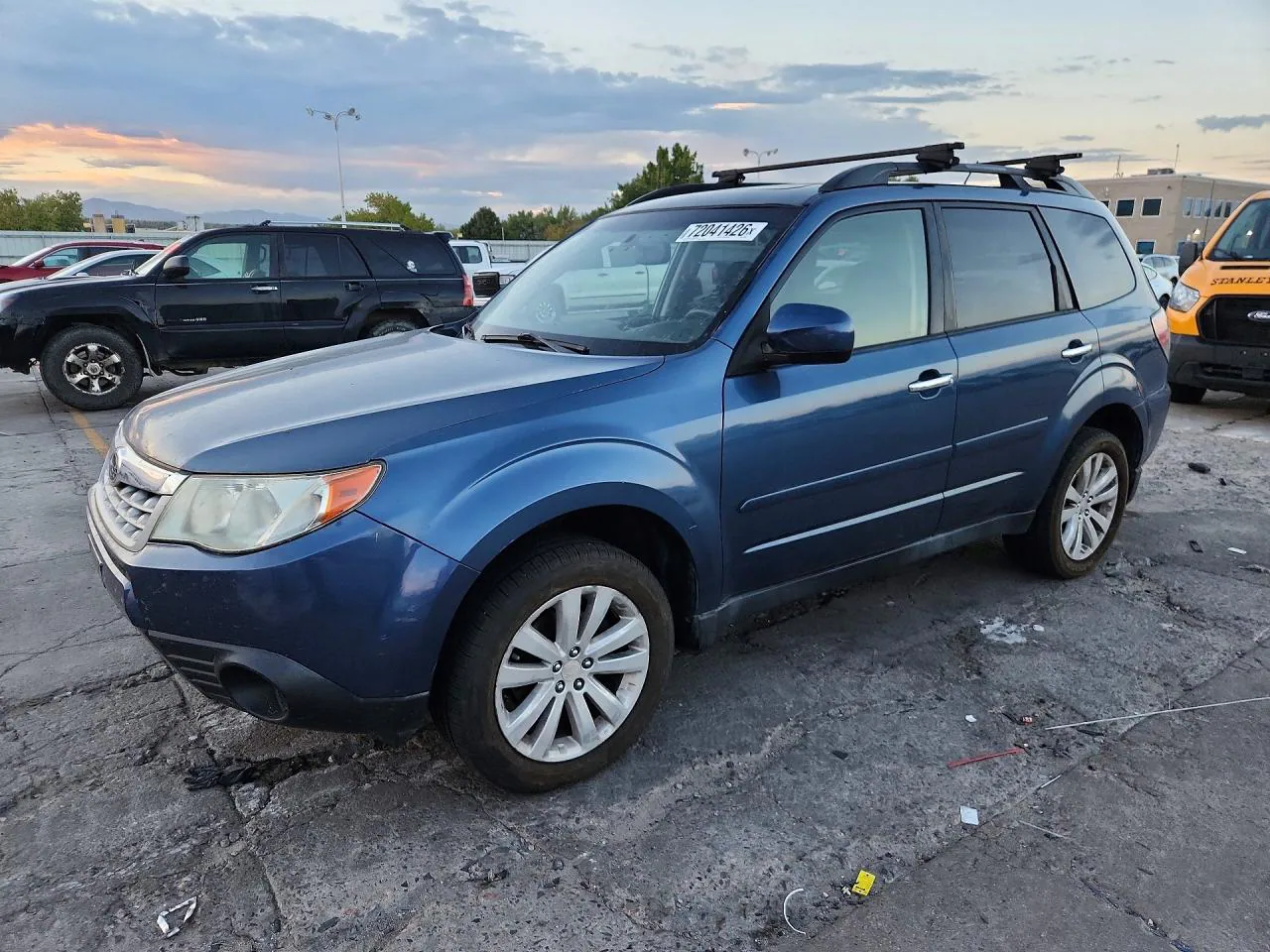 2012 Subaru Forester 2.5X Premium VIN JF2SHADC1CH417503 фото 1