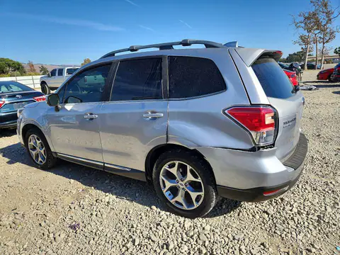 JF2SJATC7HH411962 — 2017 Subaru Forester, photo 2 from Copart 22.10.2026, Rear end