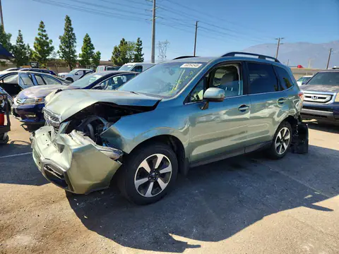 JF2SJARC5HH429917 — 2017 Subaru Forester, Передняя часть (Front End), фото до ремонта