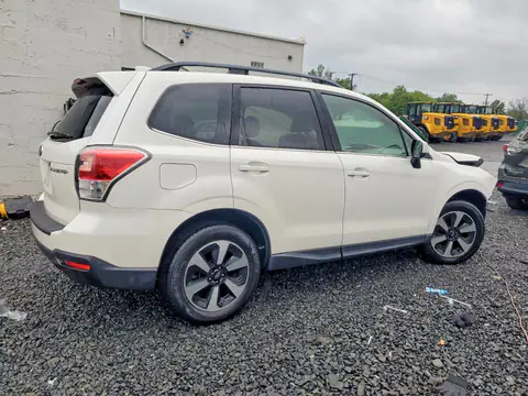 2018 SUBARU FORESTER VIN JF2SJAJC2JH572888 фото 3