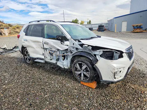 JF2SKAWC7KH558069 — 2019 Subaru Forester, photo 4 from Copart 22.10.2026, Side