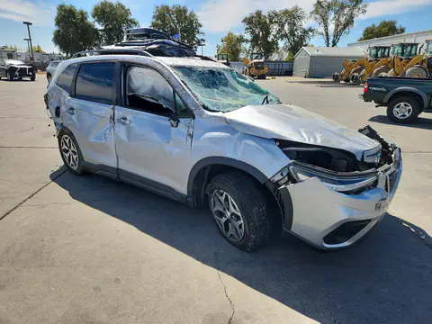 JF2SKAJC8MH447489 — 2021 Subaru Forester, zdjęcie 4 z Copart 26.10.2026, Dachowanie