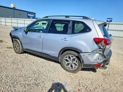2021 SUBARU FORESTER VIN JF2SKAFC8MH536102 фото 2